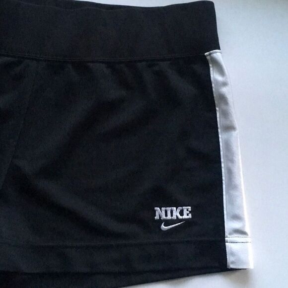 Nike athletic shorts black white perforated size large 12 - 14 - Picture 5 of 8